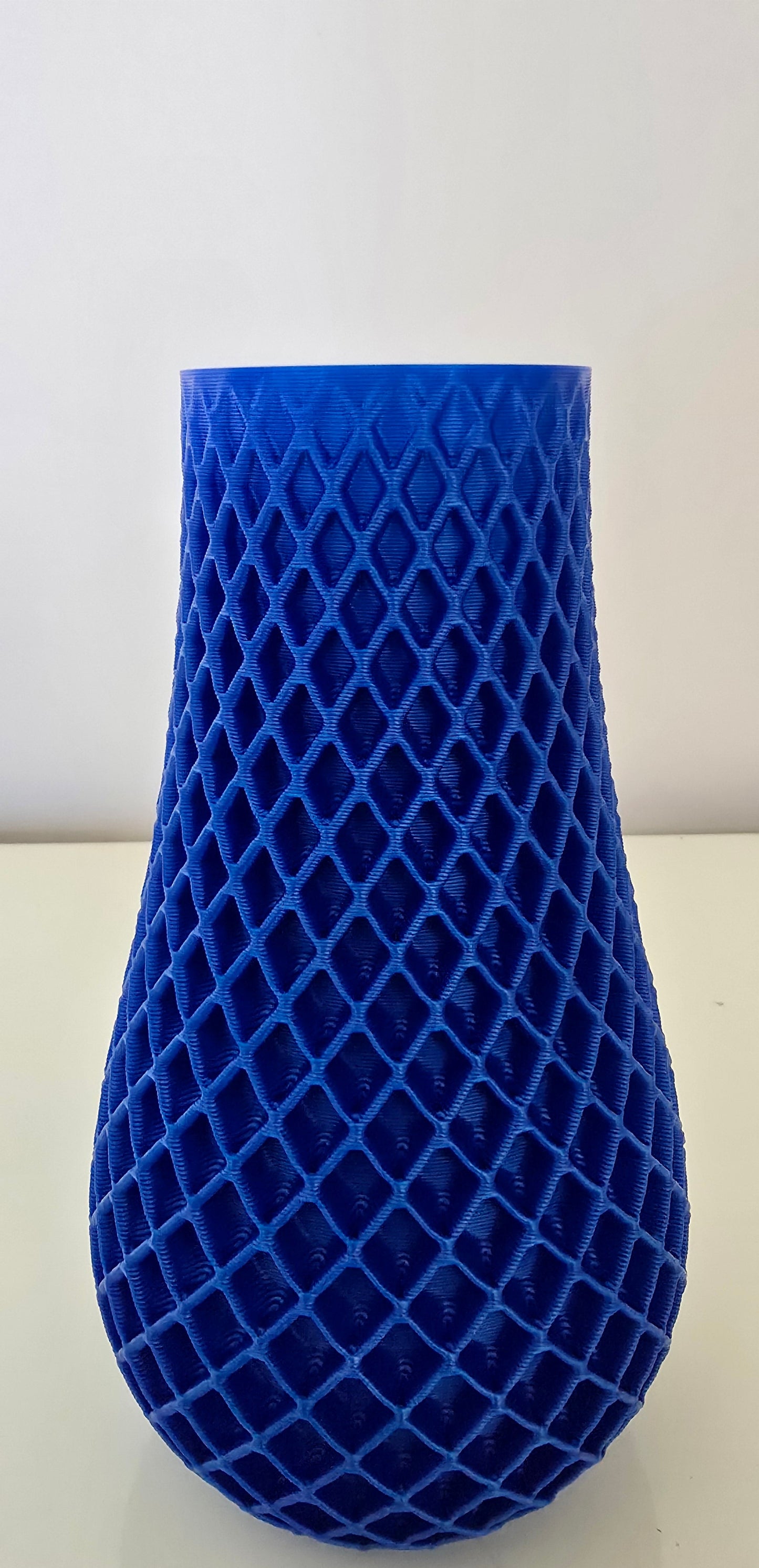 Vaso "Segreto Blu": Un'Emozione da Svelare