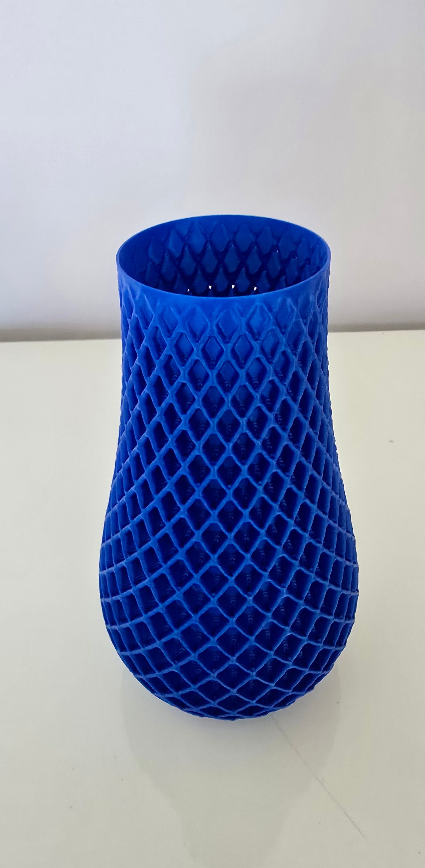 Vaso "Segreto Blu": Un'Emozione da Svelare