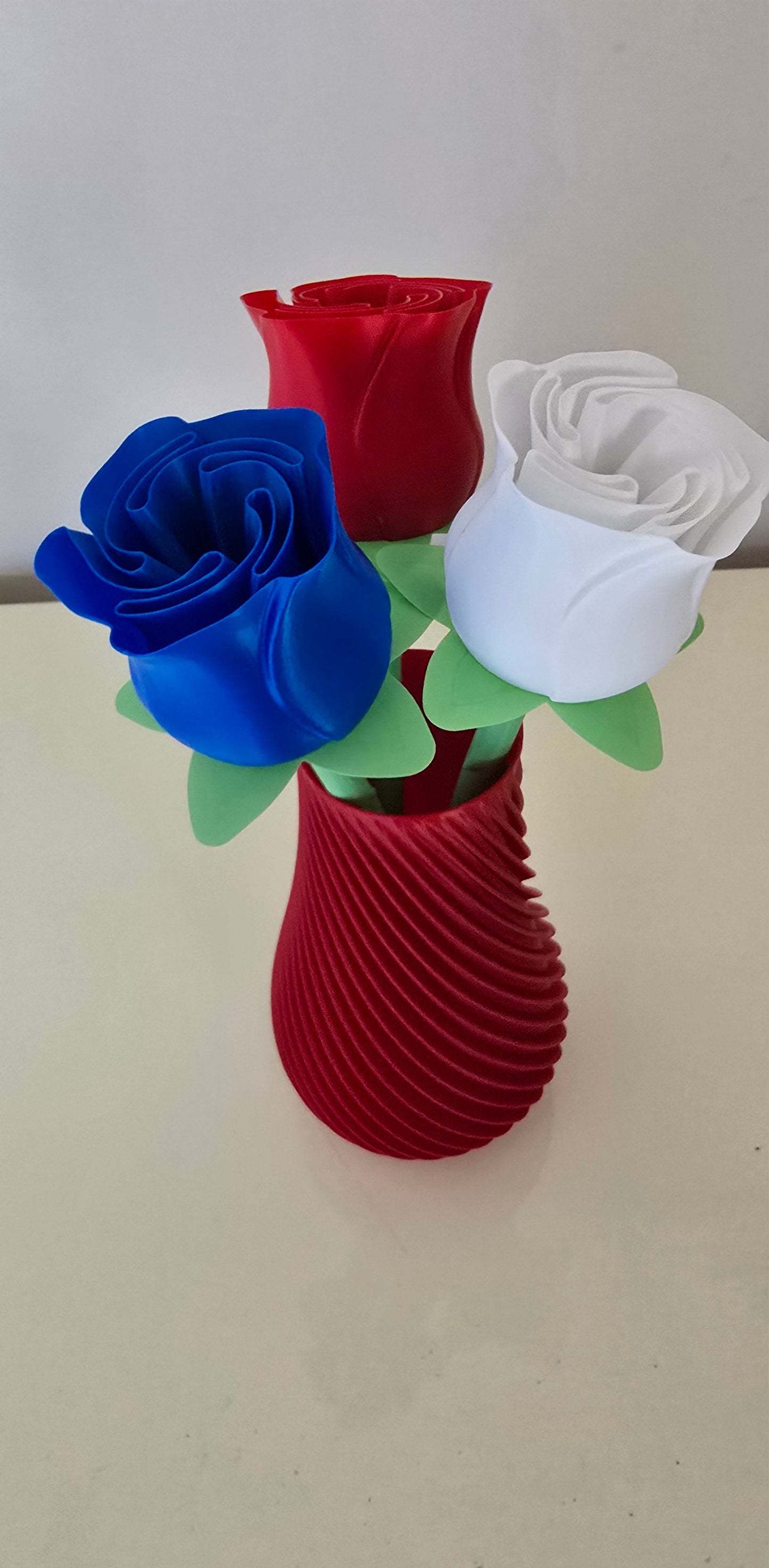 Rose Eterne: Un Tocco di Design e Colore per Ogni Occasione