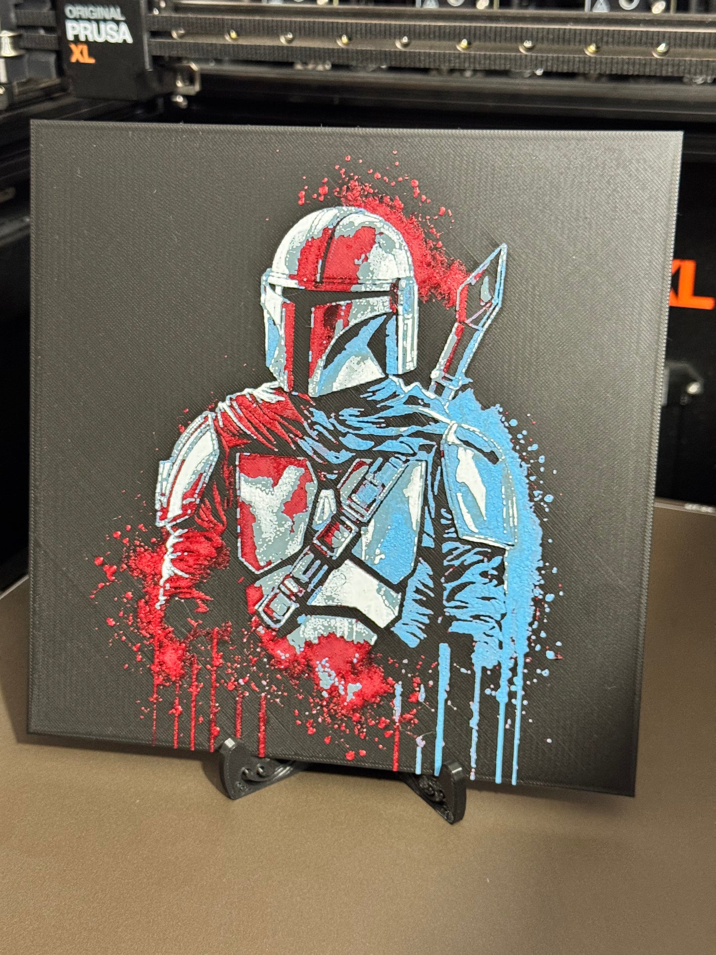 "The Mandalorian" Quadro 3D Stampato - Rosso e Blu - Arte Unica Realizzata con HueForge