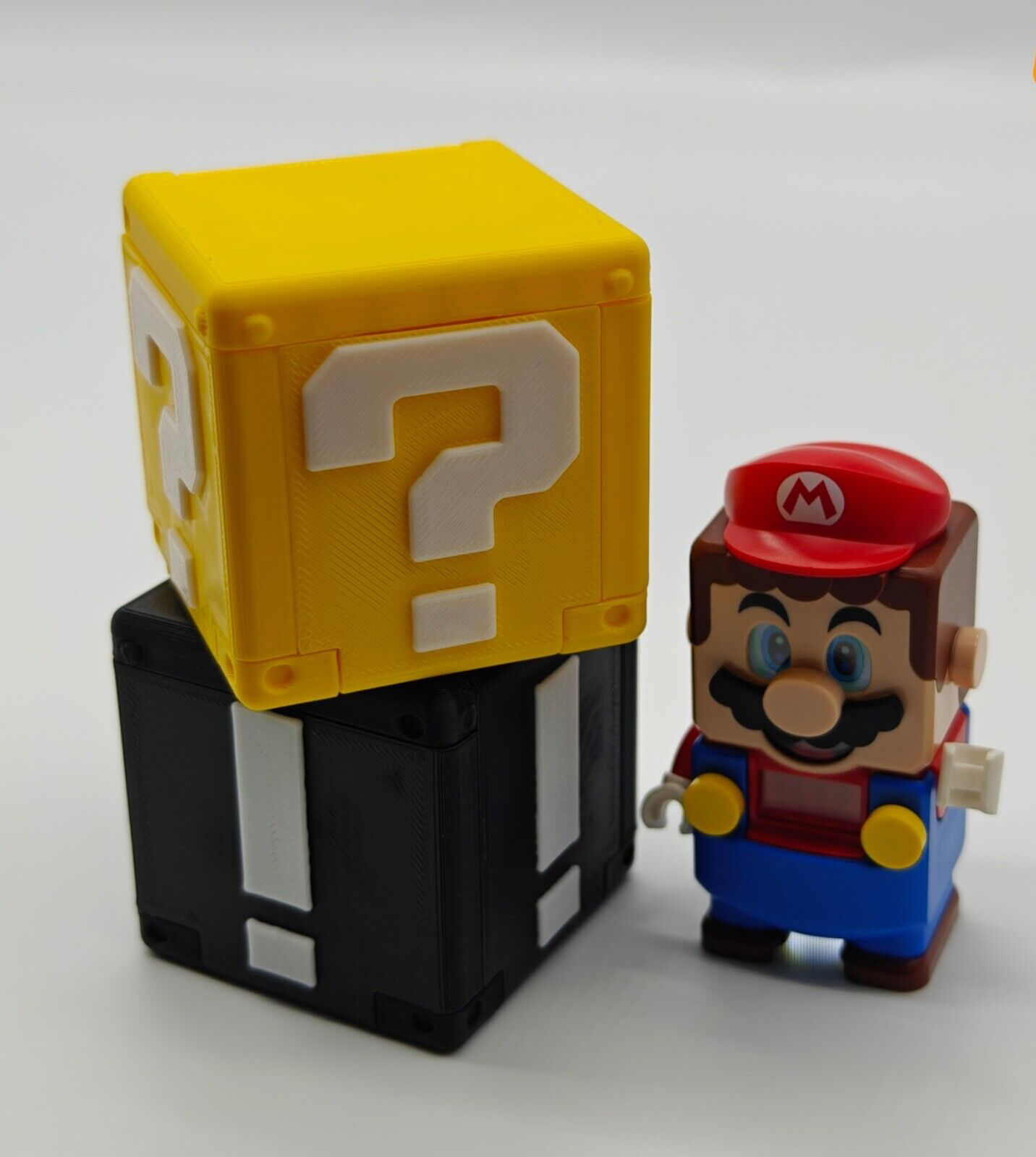 Le Cube: 13 Switch Games in 1 Question Block of 5cm