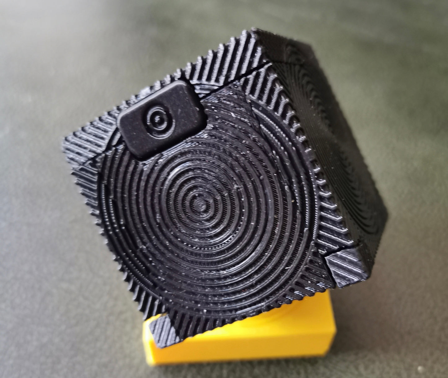 SD & MicroSD Cube – Il Cubo da 5 cm per la tua memoria digitale
