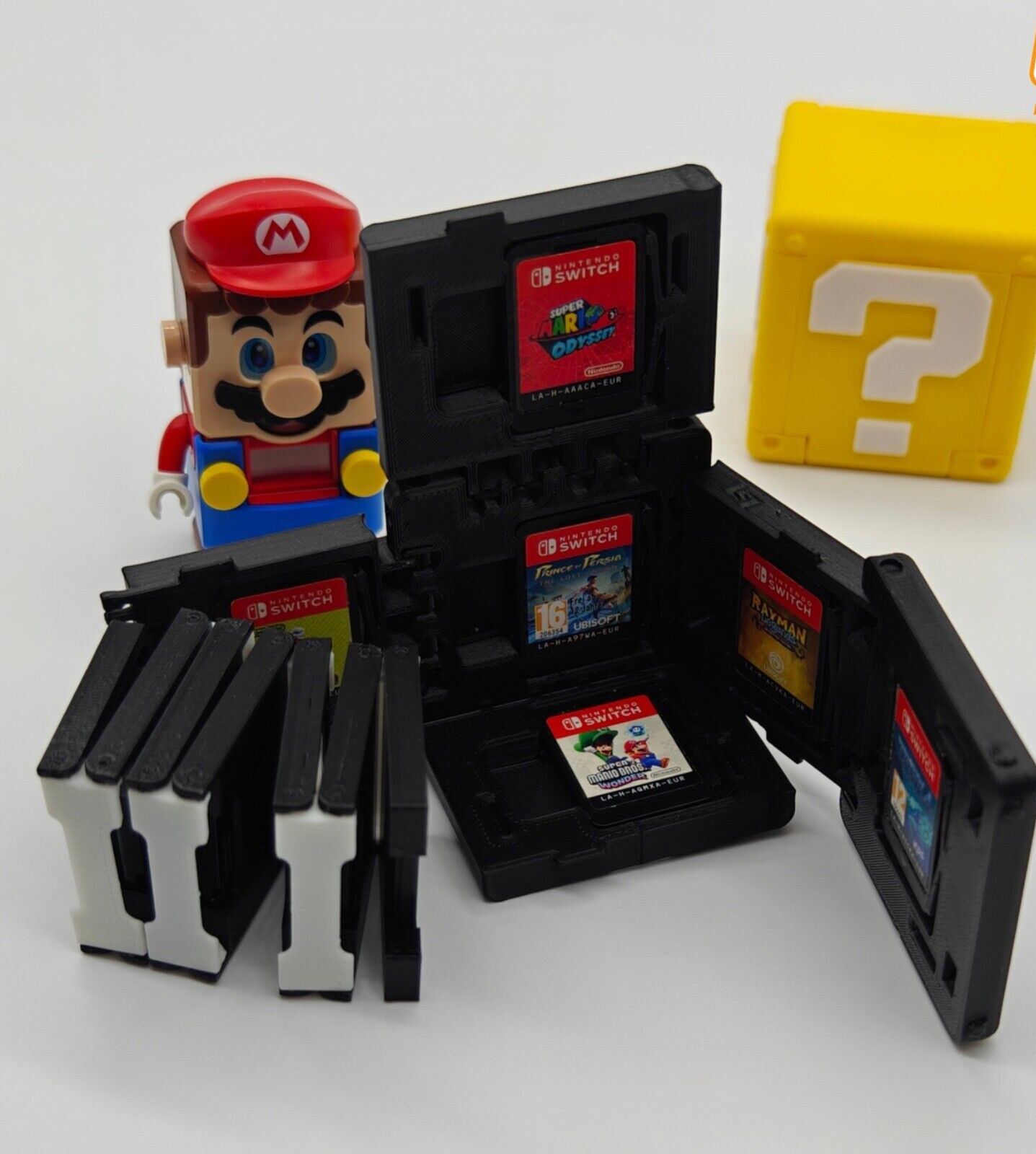 Le Cube: 13 Switch Games in 1 Question Block of 5cm