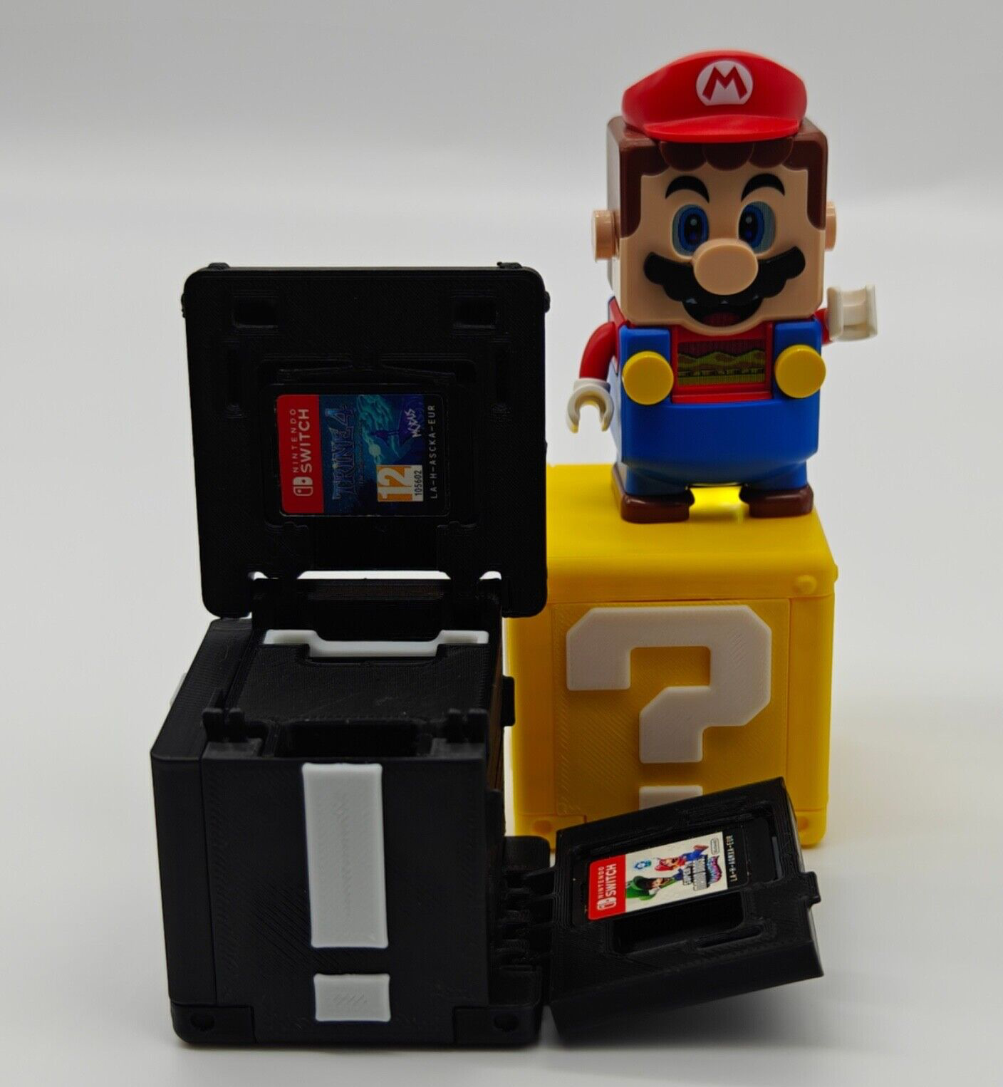 Le Cube: 13 Switch Games in 1 Question Block of 5cm
